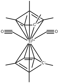 Bis(pentamethylcyclopentadienyl)dicarbonyltitanium(II) Struktur