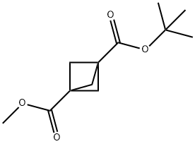 1-(tert-Butyl)3-methylbicyclo[1.1.1]pentane-1,3-dicarboxylate Struktur