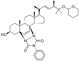 [4aS-[4aα,6α,8aα,8bβ,10aα,11α(1S*,2E,4R*),13aβ,13bα]]-5,6,7,8,8a,8b,10,10a,11,12,13,13a-Dodecahydro-6-hydroxy-8a,10a-diMethyl-2-phenyl-11-[1,4,5-triMethyl-5-[(tetrahydro-2H-pyran-2-yl)oxy]-2-hexenyl]-4a,13b-etheno-1H,9H-benzo[c]cyclopenta[h][1,2,4]triazolo[1,2-a]cinnoline-1,3(2H)-dione Struktur