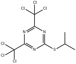 2-[(1-Methylethyl)thio]-4,6-bis(trichloromethyl)-1,3,5-triazine Struktur