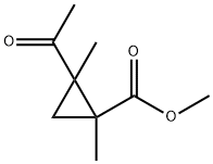 Cyclopropanecarboxylic acid, 2-acetyl-1,2-dimethyl-, methyl ester (9CI) Struktur