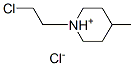 1-(2-chloroethyl)-4-methylpiperidinium chloride Struktur