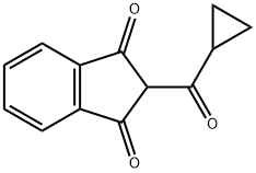 2-(cyclopropanecarbonyl)indene-1,3-dione Struktur