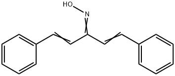 1,5-Diphenyl-pent-1,4-dien-3-one oxime Struktur