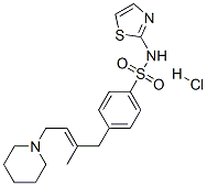 4-[(E)-2-methyl-4-(1-piperidyl)but-2-enyl]-N-(1,3-thiazol-2-yl)benzene sulfonamide hydrochloride Struktur