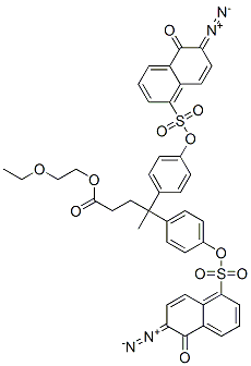 2-ethoxyethyl 4-[[(6-diazo-5,6-dihydro-5-oxo-1-naphthyl)sulphonyl]oxy]-gamma-[4-[[(6-diazo-5,6-dihydro-5-oxo-1-naphthyl)sulphonyl]oxy]phenyl]-gamma-methylbenzenebutyrate Struktur