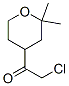 Ethanone, 2-chloro-1-(tetrahydro-2,2-dimethyl-2H-pyran-4-yl)- (9CI) Struktur