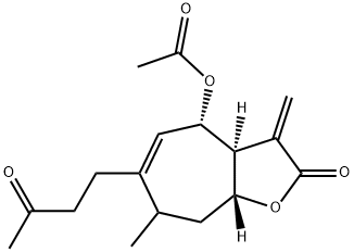 4-Acetoxy-3,3a,4,7,8,8a-hexahydro-7-methyl-3-methylene-6-(3-oxobutyl)-2H-cyclohepta[b]furan-2-one Struktur