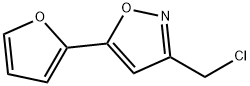 3-(CHLOROMETHYL)-5-(2-FURYL)ISOXAZOLE Struktur