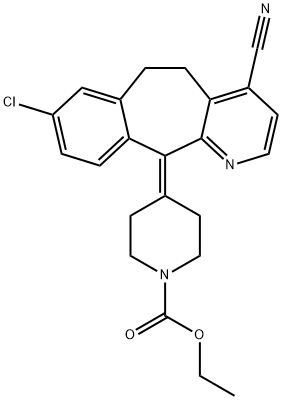 4-(8-Chloro-4-cyano-5,6-dihydro-11H-benzo[5,6]cyclohepta[1,2-b]pyridin-11-ylidene)-1-Piperidinecarboxylic Acid Ethyl Ester Struktur