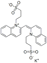 hydrogen 1-(3-sulphonatopropyl)-2-[[1-(3-sulphonatopropyl)-1H-quinolin-2-ylidene]methyl]quinolinium, potassium salt Struktur