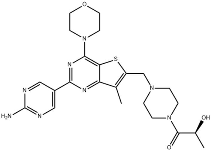 (S)-1-[4-[[2-(2-氨基嘧啶-5-基)-7-甲基-4-(嗎啉-4-基)噻吩并[3,2-D]嘧啶-6-基]甲基]哌嗪-1-基]-2-羥基丙-1-酮的化學結構式