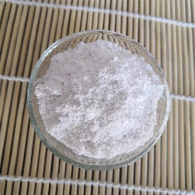 Lorcaserin hydrochloride hemihydrate