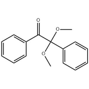 2,2-Dimethoxy-2-phenylacetophenone