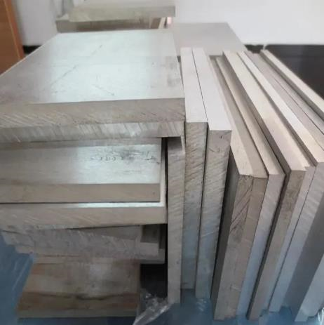 Magnesium alloy plate