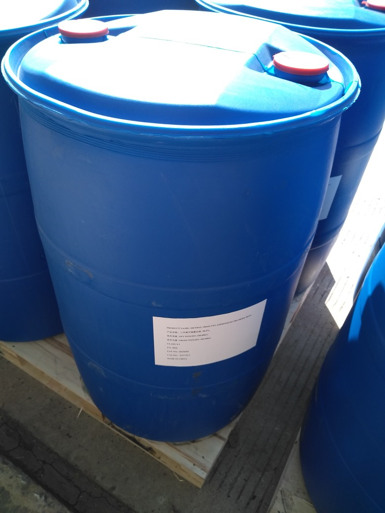 METHYL TRIOCTYL AMMONIUM CHLORIDE