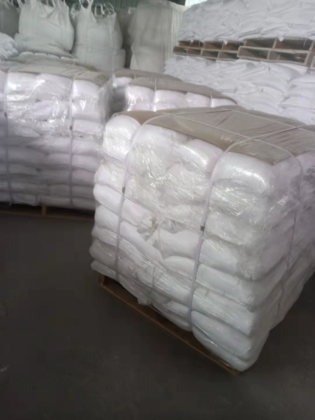 LIGHT CALCIUM CARBONATE