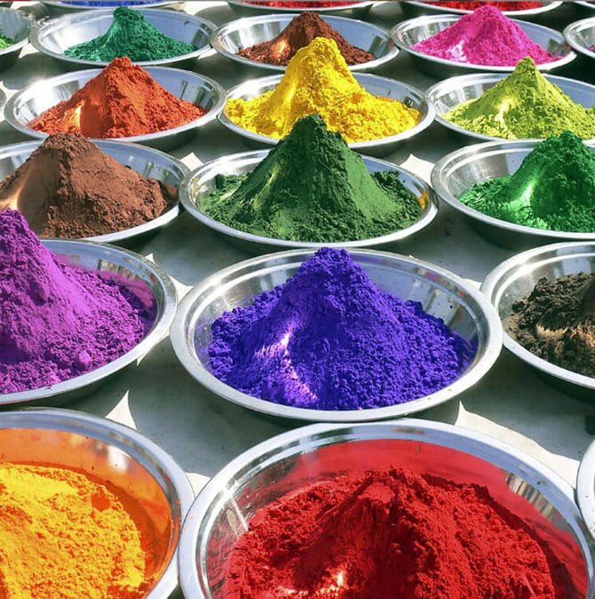 Iron oxide pigments