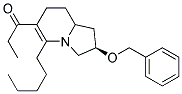 (2R,9S)-1-(2-Benzyloxy-5-pentyl-1,2,3,7,8,8a-hexahydroindolizin-6-yl)propan-1-one Struktur