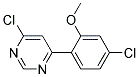 4-Chloro-6-(4-chloro-2-methoxy-phenyl)-pyrimidine Struktur