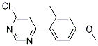 4-Chloro-6-(4-methoxy-2-methyl-phenyl)-pyrimidine Struktur