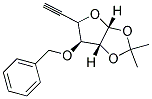 (3aR,6S,6aR)-6-(benzyloxy)-5-ethynyl-2,2-dimethyltetrahydrofuro[2,3-d][1,3]dioxole Struktur