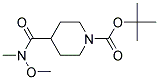 tert-butyl 4-[methoxy(methyl)carbamoyl]piperidine-1-carboxylate Struktur