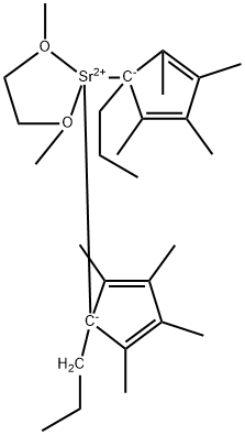 BIS(N-PROPYLTETRAMETHYLCYCLOPENTADIENYL)STRONTIUM DIMETHOXYETHANE ADDUCT Struktur